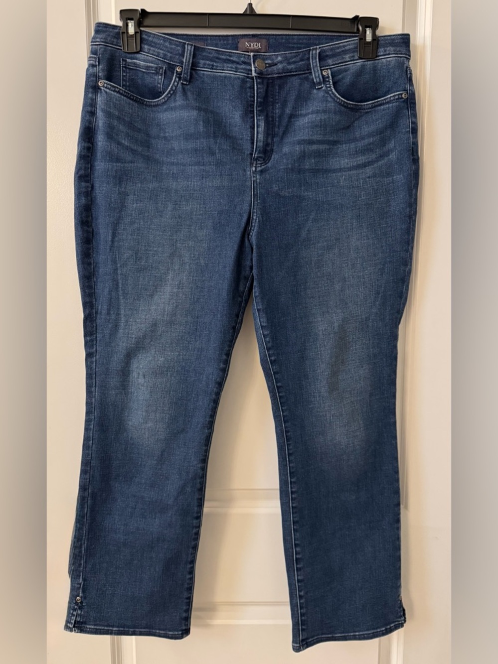 #z115 NYDJ Sheri Slim Straight Bluewell Medium Wash Blue Indigo Denim Jeans